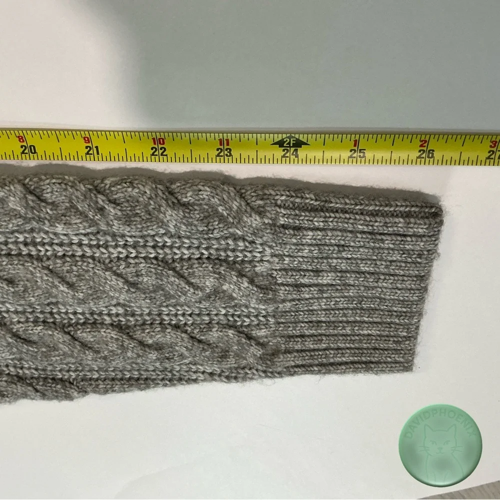 EXPRESS Sweater Cable Knit Turtleneck Gray Size M – Conscious Edit - Picture 8 of 9